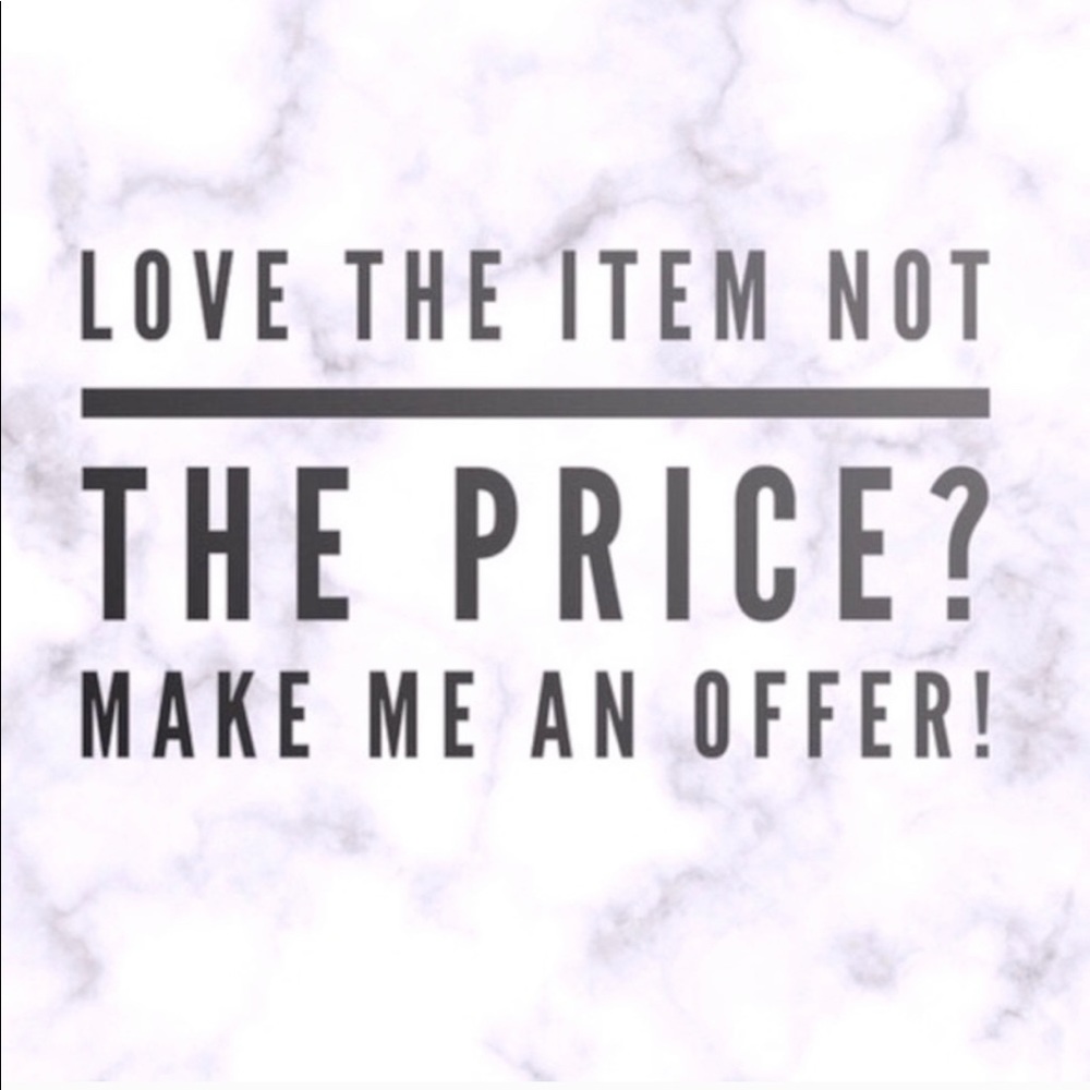 Love an item, not the price? Make me an offer! ☺️